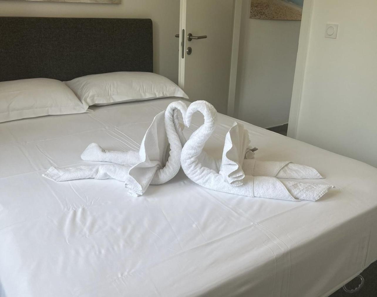 Residence Hoteliere Les Hameaux De Saint Cyprien Appartement 2 Chambres Lecci Buitenkant foto