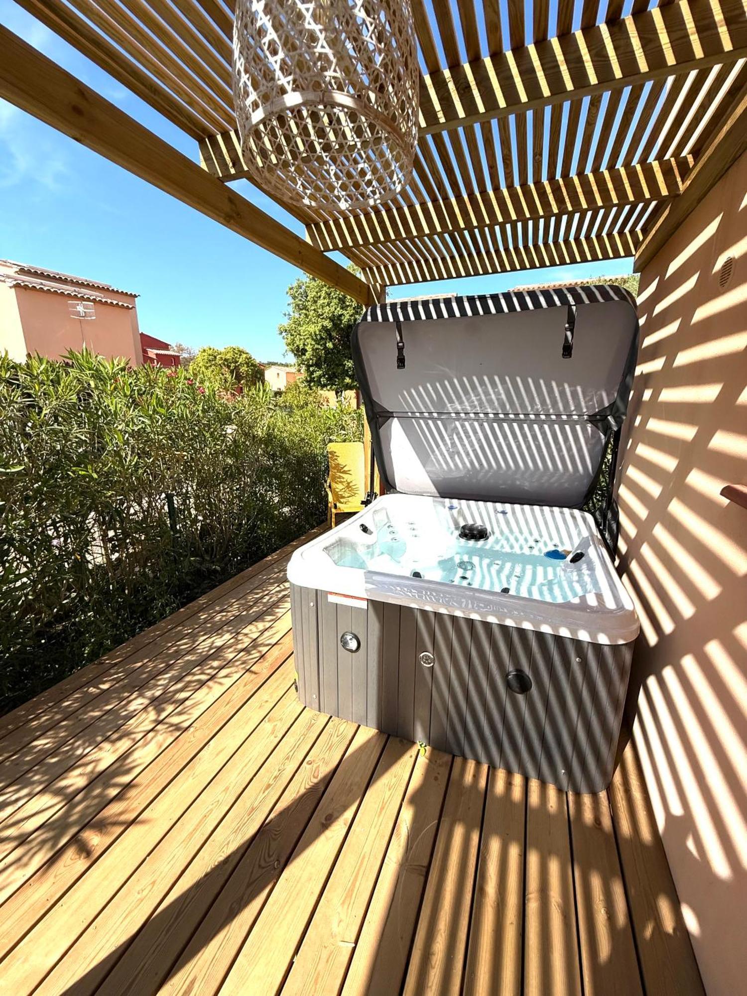 Residence Hoteliere Les Hameaux De Saint Cyprien Appartement 2 Chambres Lecci Buitenkant foto